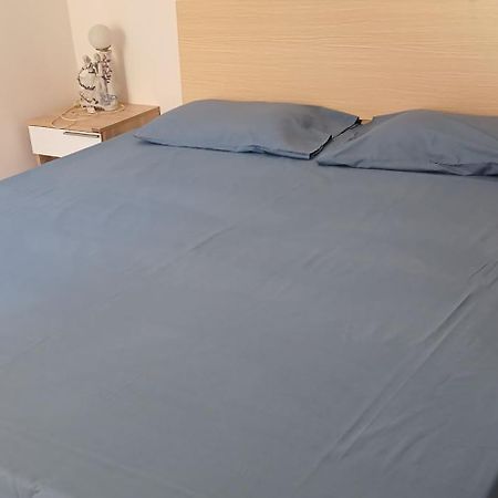 Nayuha Apt B Flic en Flac Bagian luar foto