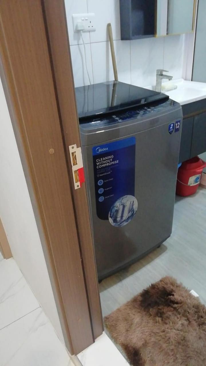 Nayuha Apt B Flic en Flac Bagian luar foto