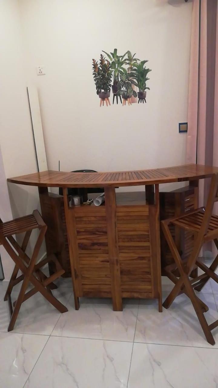 Nayuha Apt B Flic en Flac Bagian luar foto